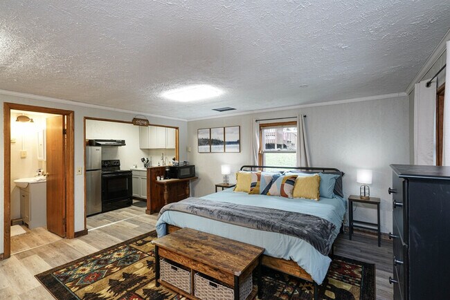 Foto del edificio - 72 Faulkner Rd