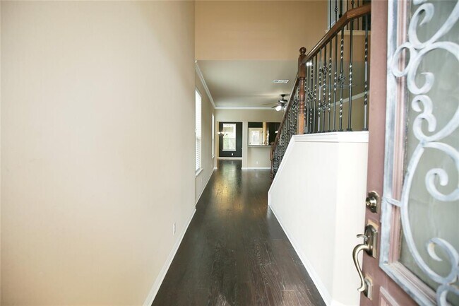 Building Photo - 7300 Bandera Ranch Trail