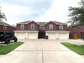 Building Photo - 202 S 48th Ln