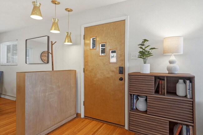 Foto del edificio - 208 Westridge Dr