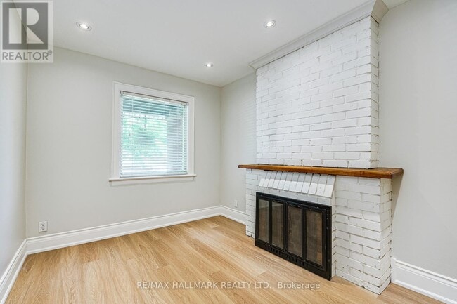 Building Photo - 229 Kingston Rd
