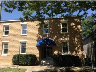 Front of building - 122 S 9th St