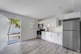 Building Photo - 1630 NW 18th St
