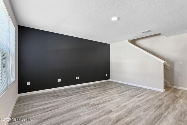 Building Photo - 8822 Eaton Ave