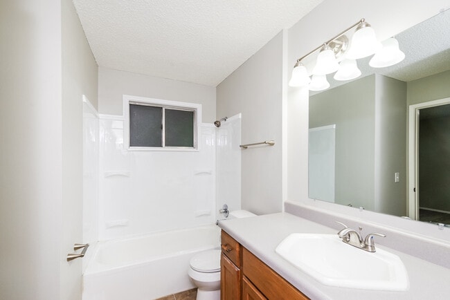 Foto del edificio - 2532 Braintree Dr