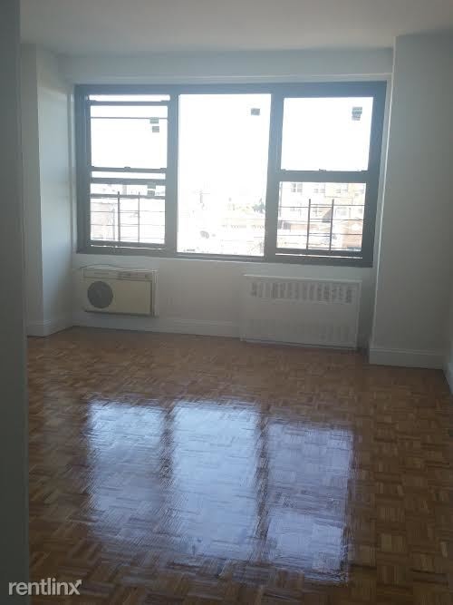Primary Photo - 160 Parkside Ave