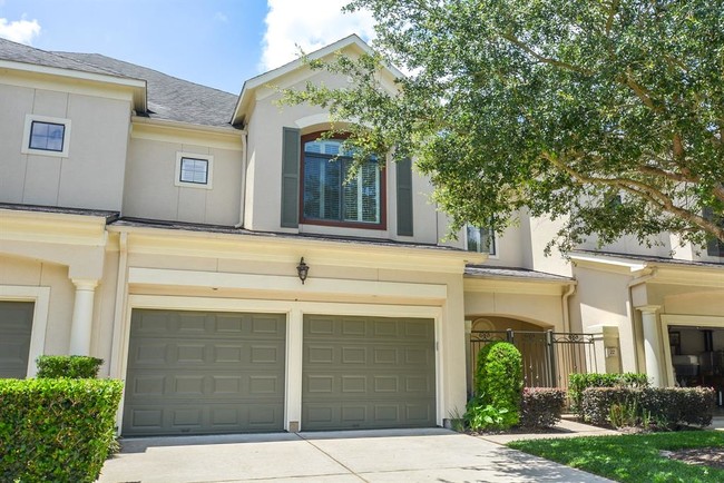 22 Sweetwater Ct, Sugar Land, TX 77479 - Condo for Rent in Sugar Land, TX |  