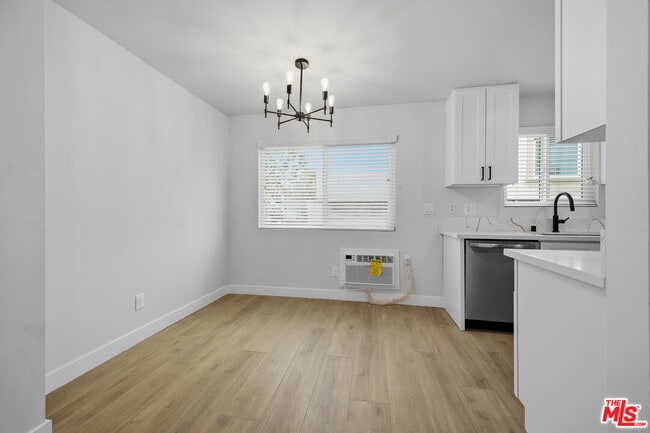 Foto del edificio - 1738 Colby Ave