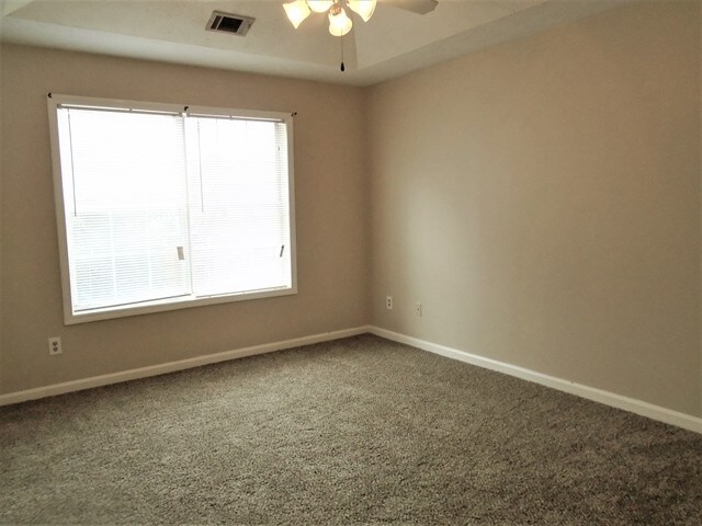 Building Photo - 105 Taylor Knoll Way