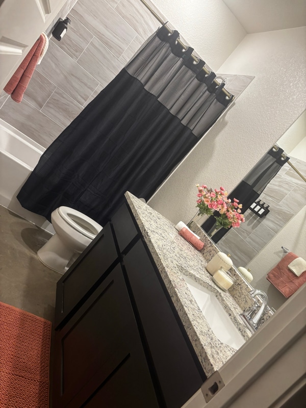 Foto del edificio - 3804 Elm Dr