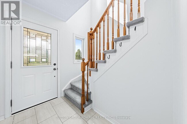 Building Photo - 38 Drake Dr
