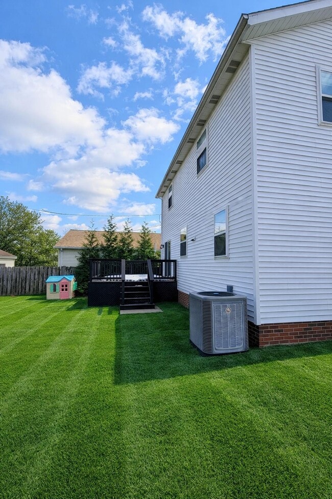 Foto del edificio - 6645 Queens Park Ave