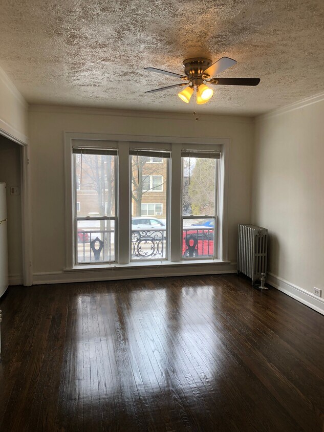 Primary Photo - 4901 N Christiana Ave