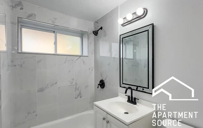 Foto del edificio - 2754 W North Shore Ave