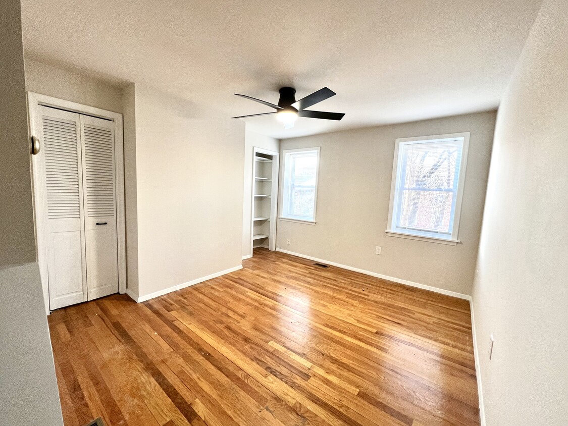 Primary Photo - 1109 Battery Ave
