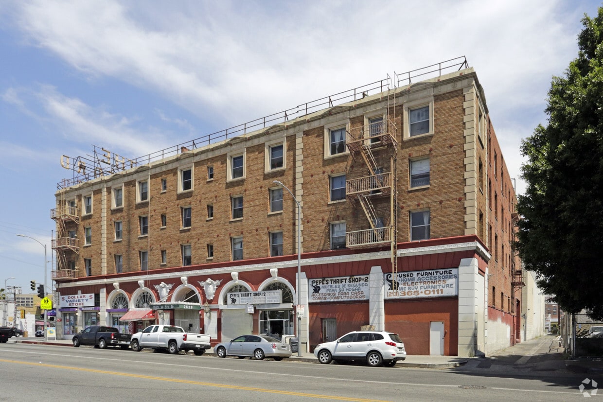 Building Photo - Stratford Hotel