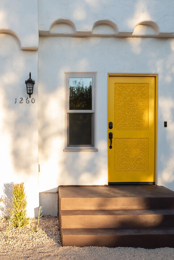 Foto principal - 1260 S Ridgeley Dr