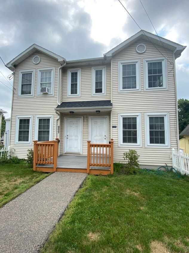 1380 Washington St Unit A, Norwood, MA 02062 Condo for Rent in