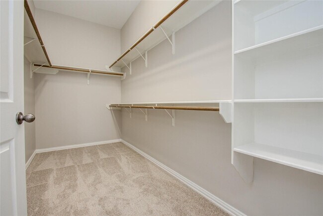 Foto del edificio - 18015 Darling Point Ct