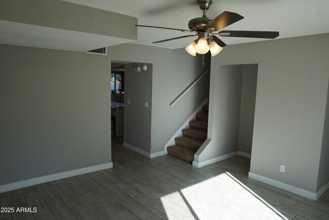 Building Photo - 4501 S Mill Ave