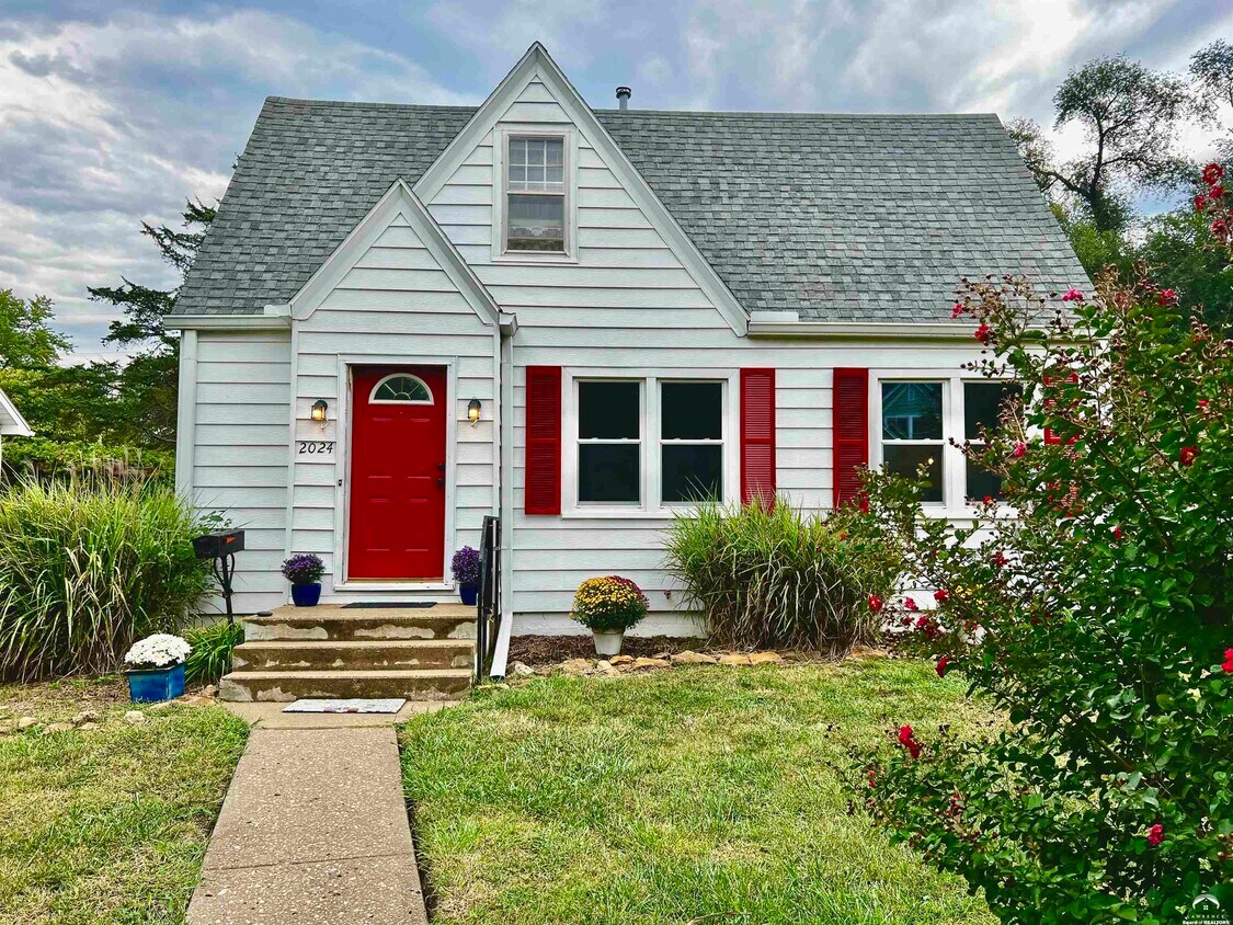 2024 New Hampshire St, Lawrence, KS 66046 House Rental in Lawrence