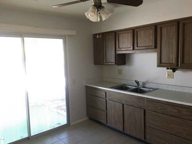 Foto del edificio - 9807 W Silver Bell Dr