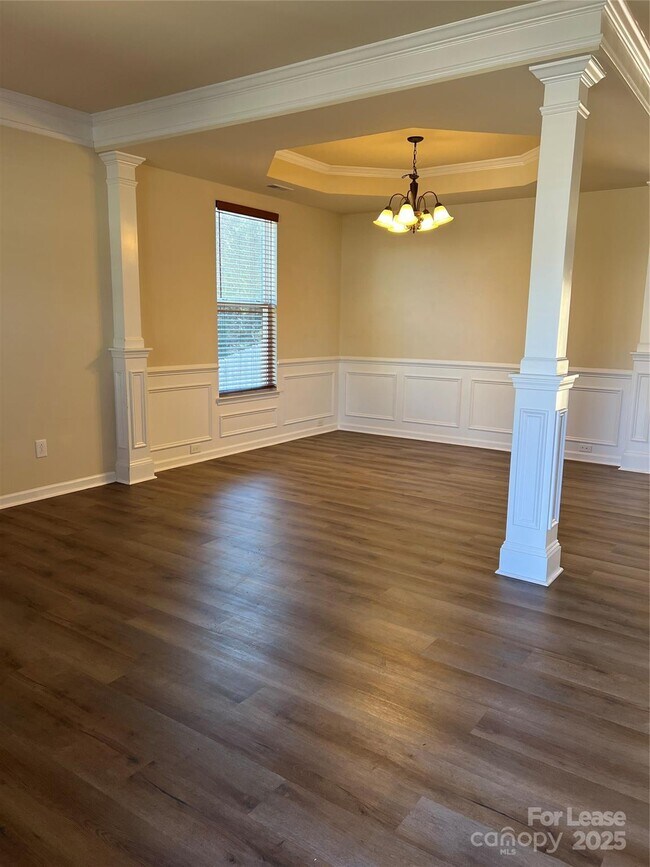 Building Photo - 142 Saye Pl