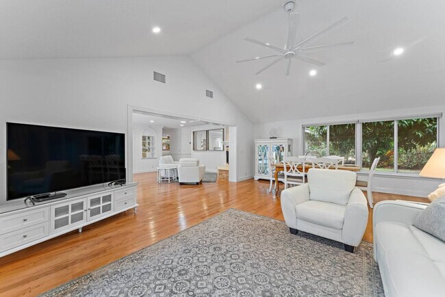 Foto del edificio - 460 Sunrise Way