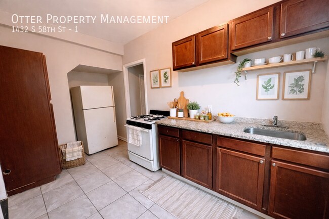 Foto del edificio - 1432 S 58th St