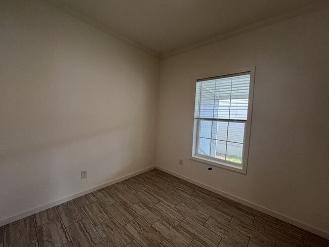 Building Photo - 557 Bimini Cay Cir