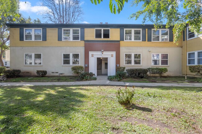 Foto del edificio - 8800.5 Belford Ave