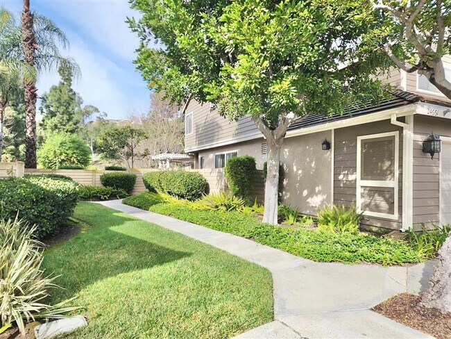 Building Photo - Welcome to an immaculate attached single f...