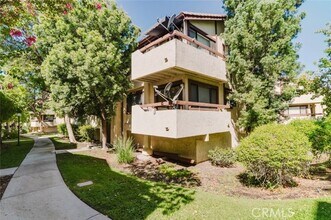 Building Photo - 18185 W Sundowner Way