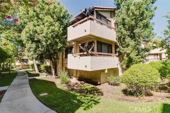 Building Photo - 18185 W Sundowner Way