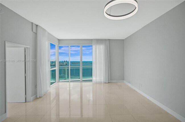 Building Photo - 950 Brickell Bay Dr