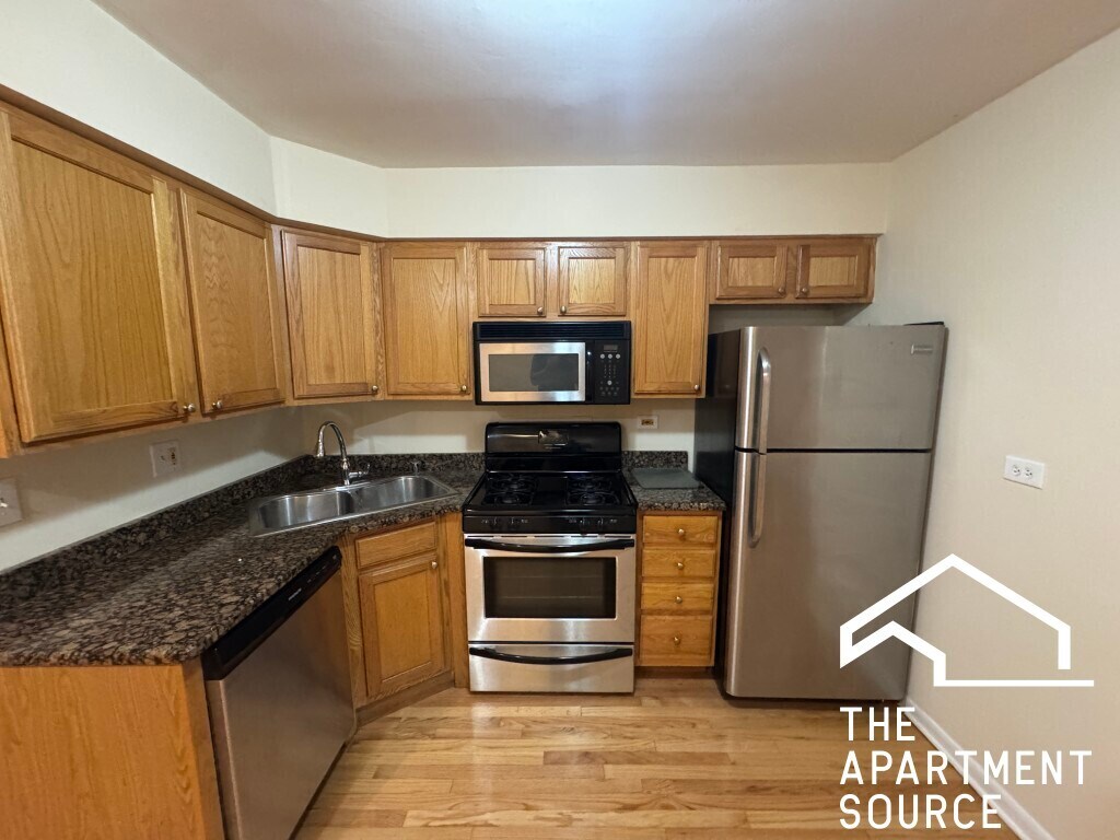 Foto principal - 4056 N California Ave