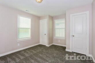 Interior Photo - Tricon Viridian