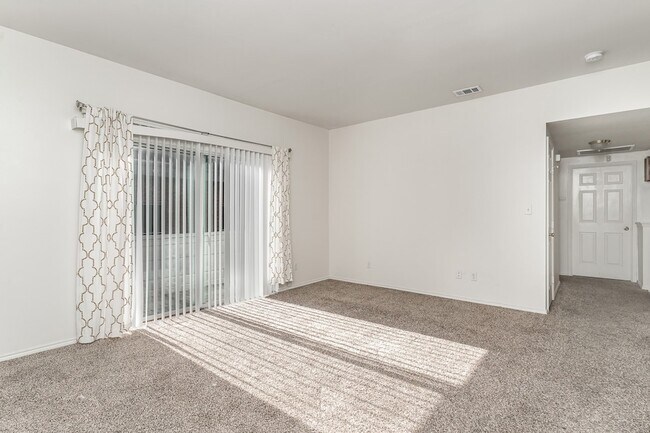 Foto del edificio - 3329 Rosedale Ave