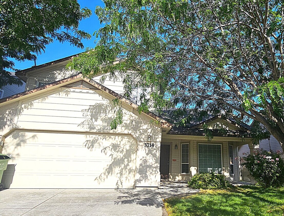 Foto principal - 5 Bedroom Close to Settlers Park