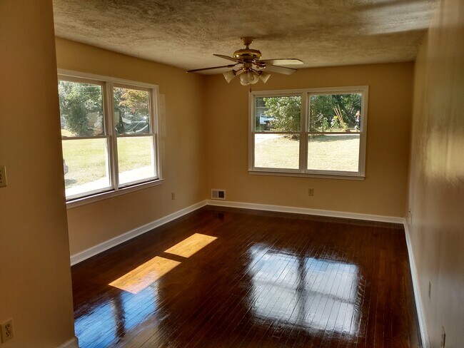 Building Photo - 1610 Gilston Ct