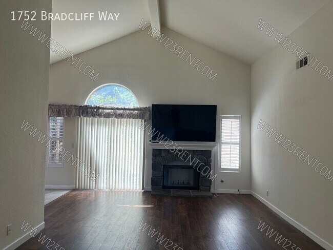 Building Photo - 1752 Bradcliff Way