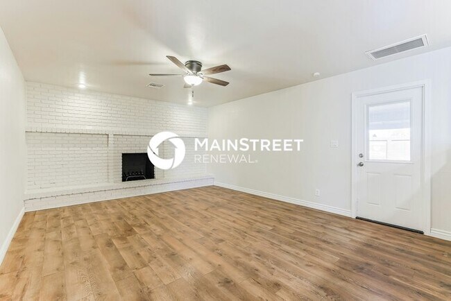 Foto del edificio - 3 Bedroom Pet-Friendly Home in MESA, AZ with Main Street Renewal