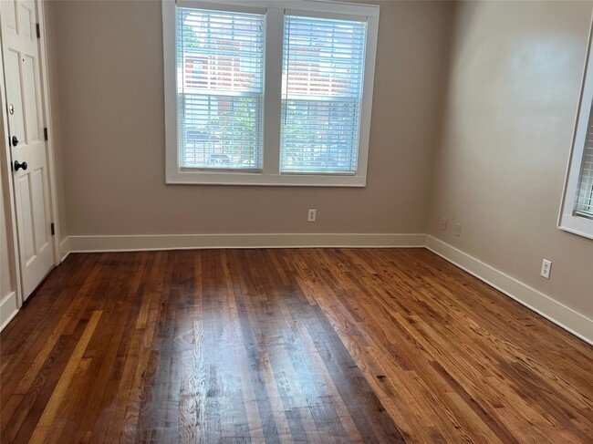 Building Photo - 1505 Rosewood St