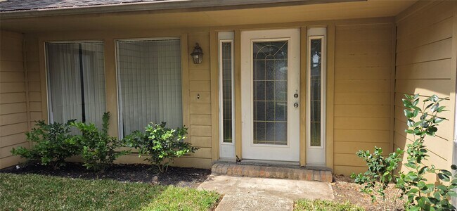 Foto del edificio - 1910 Quail Valley E Dr