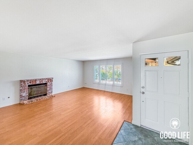 Foto del edificio - Sunlit 3BD/2BA Home in San Diego with Large Backyard & 2-Car Garage