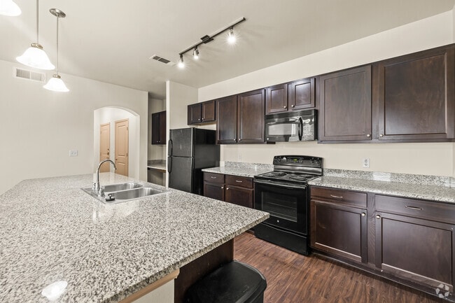 2BR, 2BA - 1,164SF - Kitchen - The Reserve at Village Creek