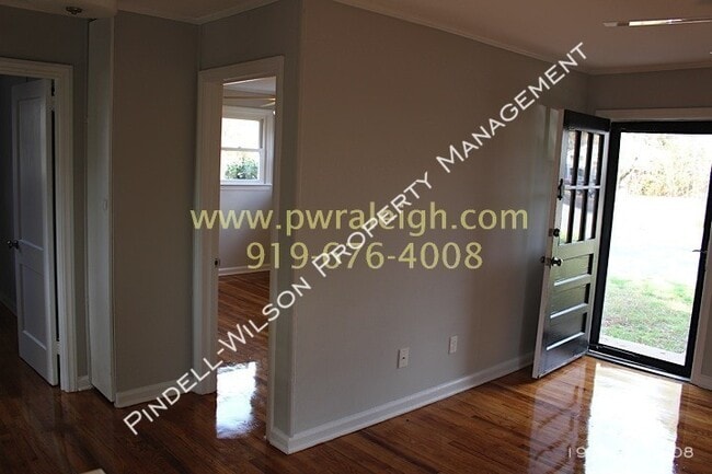 Foto del edificio - 2206 Bernard St