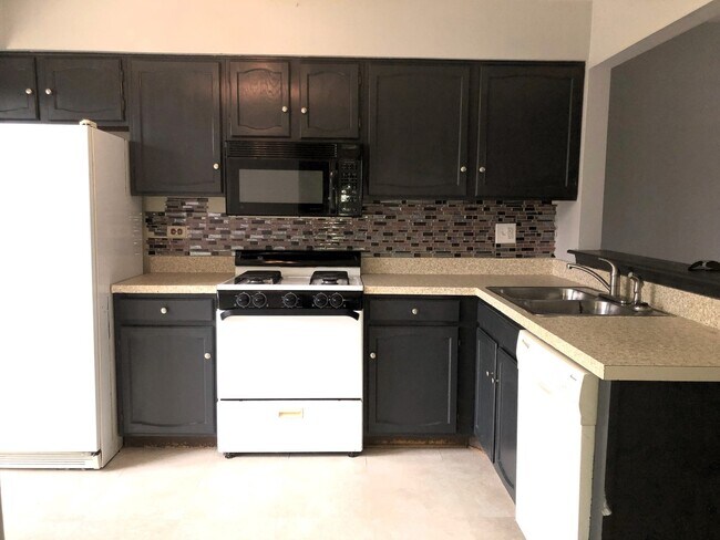 Foto del edificio - 1784 DeForest Ln