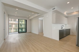 Building Photo - Coda