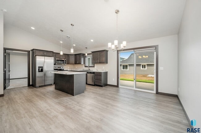 Building Photo - 4500 W 34th St N